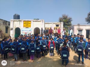 *मायसेम सीमेंट फैक्ट्री द्वारा सीएसआर के तहत विद्यार्थियों को शैक्षणिक सामग्री का वितरण*