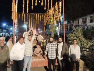 *दमोह में महाशिवरात्रि पर निकली भव्य शोभायात्रा, पुष्पवर्षा से हुआ स्वागत*
