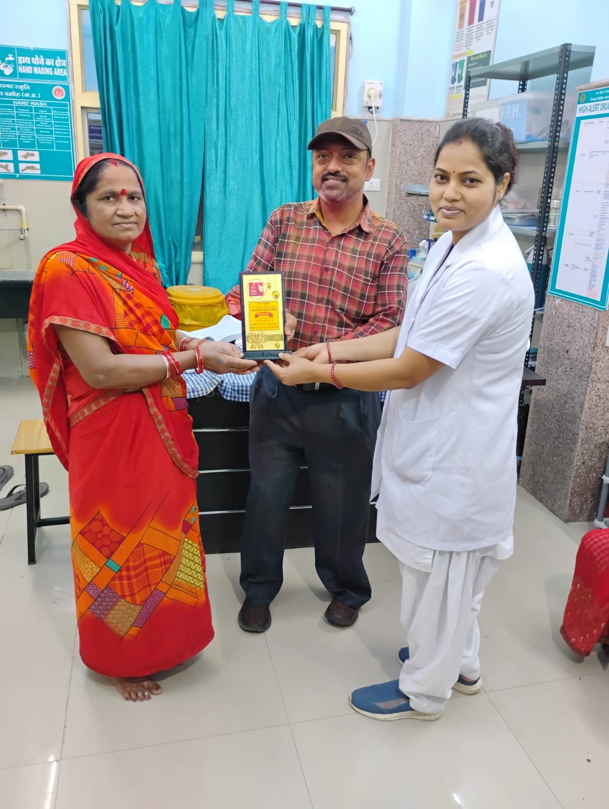 *अंतर्राष्ट्रीय महिला दिवस पर वृद्ध आश्रम में निःशुल्क स्वास्थ्य शिविर एवं मातृशक्ति का सम्मान*