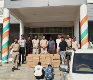 *दमोह कोतवाली पुलिस की बड़ी कार्रवाई, 40 पेटी अवैध शराब सहित वाहन जब्त*