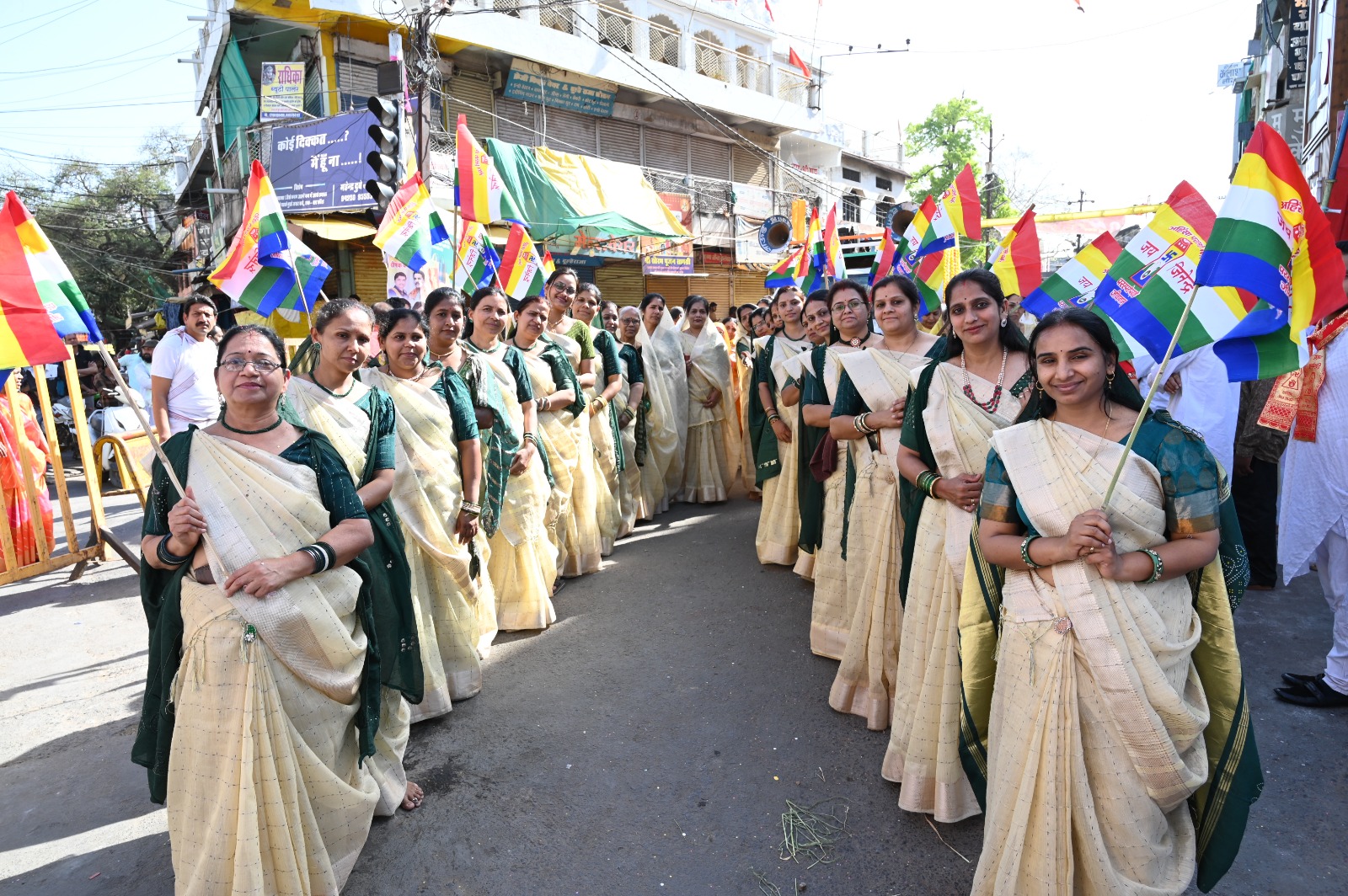 *भगवान महावीर जन्मकल्याणक महोत्सव पर निकली भव्य शोभायात्रा नगर हुआ धर्ममय*
