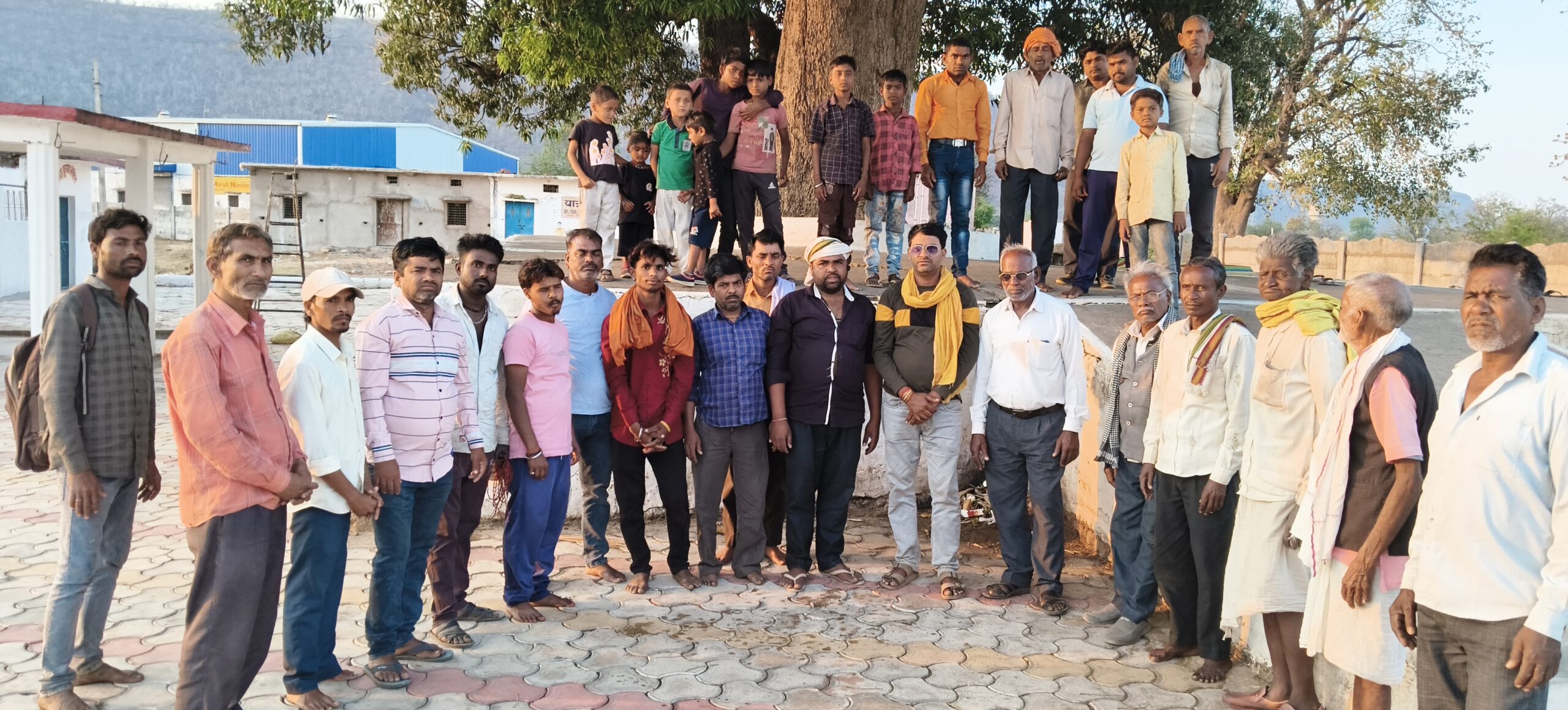 *मैहर खिरवाशनी में मानवता की मिसाल ओमकार कुशवाहा*