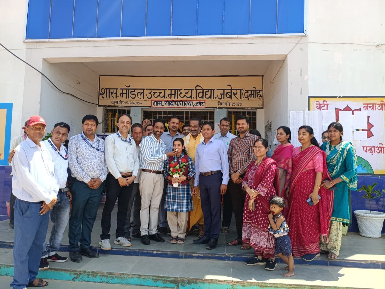 *जबेरा का गौरव सुचिता मिश्रा ने 10वीं बोर्ड में हासिल की प्रदेश की 7वीं रैंक आईएएस बनने का लक्ष्य*