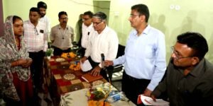 *रात्रि चौपाल में कलेक्टर ने सुनी ग्रामीणों की समस्याएं योजनाओं के प्रभावी क्रियान्वयन पर दिया जोर*