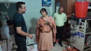 *खाद्य सुरक्षा विभाग की बड़ी कार्रवाई दूध चिलिंग सेंटर व आइस कैंडी यूनिट पर औचक निरीक्षण नमूने जांच हेतु भेजे गए*