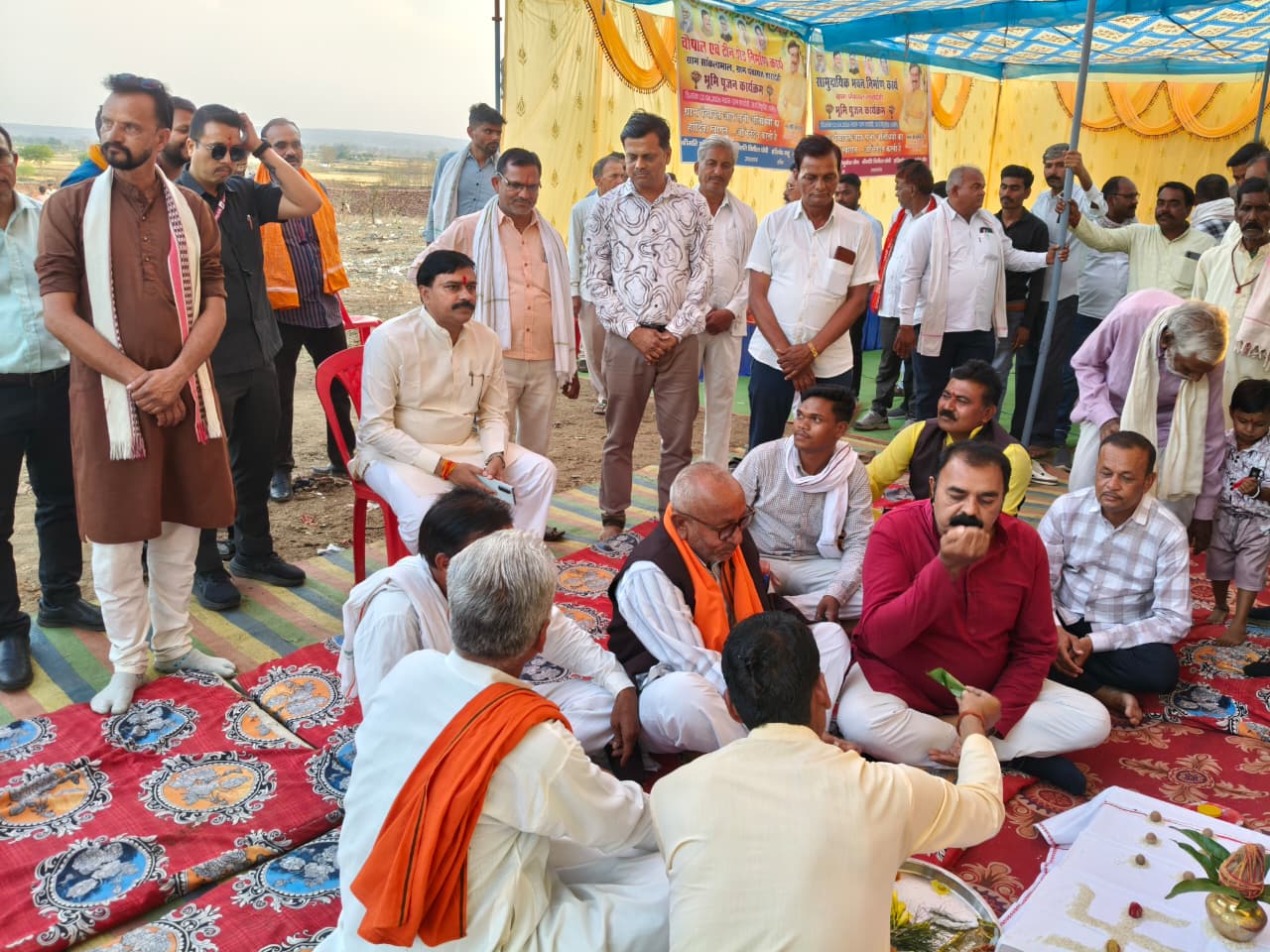 *तारादेही और बम्होरी में विकास कार्यों का भूमिपूजन 25 लाख की लागत से तारादेही में सामुदायिक भवन का निर्माण शुरू*