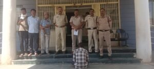 *कलयुगी बेटे की करतूत मां की हत्या कर जलाया शव — आरोपी गिरफ्तार*