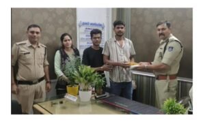 *कोतवाली पुलिस की सक्रियता से खोए हुए रुपये मिले वापस आवेदक के चेहरे पर लौटी खुशी*