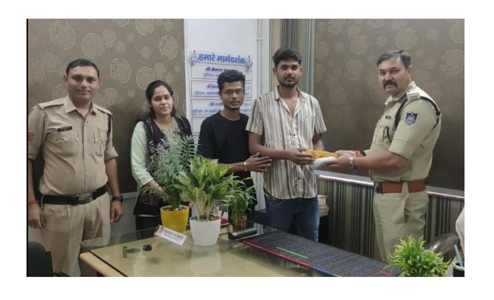 *कोतवाली पुलिस की सक्रियता से खोए हुए रुपये मिले वापस आवेदक के चेहरे पर लौटी खुशी*