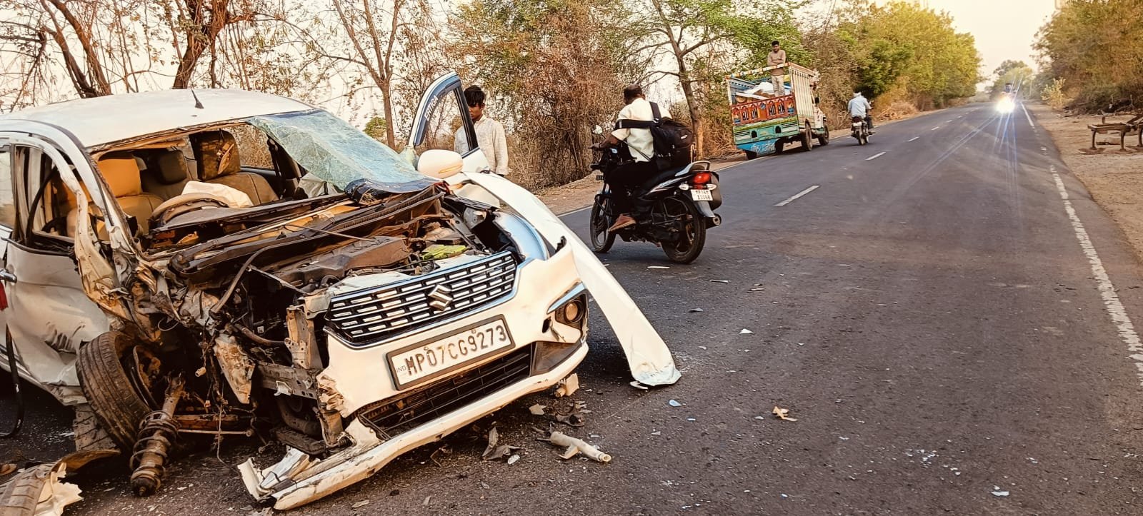 *बड़ी खबर: चैनपुरा पुल के पास भीषण सड़क हादसा स्थानीय लोगों और पुलिस ने दिखाई तत्परता*