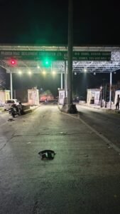 *सागर मार्ग के कोरोंसा टोल प्लाजा पर देर रात तोड़फोड़, पुलिस जांच में जुटी*