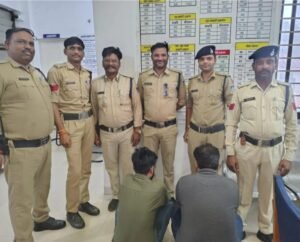 *संजीवनी क्लीनिक अस्पताल में फर्जी डॉक्टर बनकर कर रहे थे नौकरी दमोह पुलिस ने किया बड़ा खुलासा*