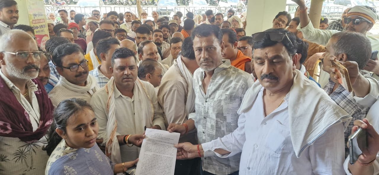 *बांदकपुर कॉरिडोर को लेकर व्यापारी और रहवासी पहुंचे कलेक्ट्रेट भ्रामक खबरों पर कार्रवाई की मांग*