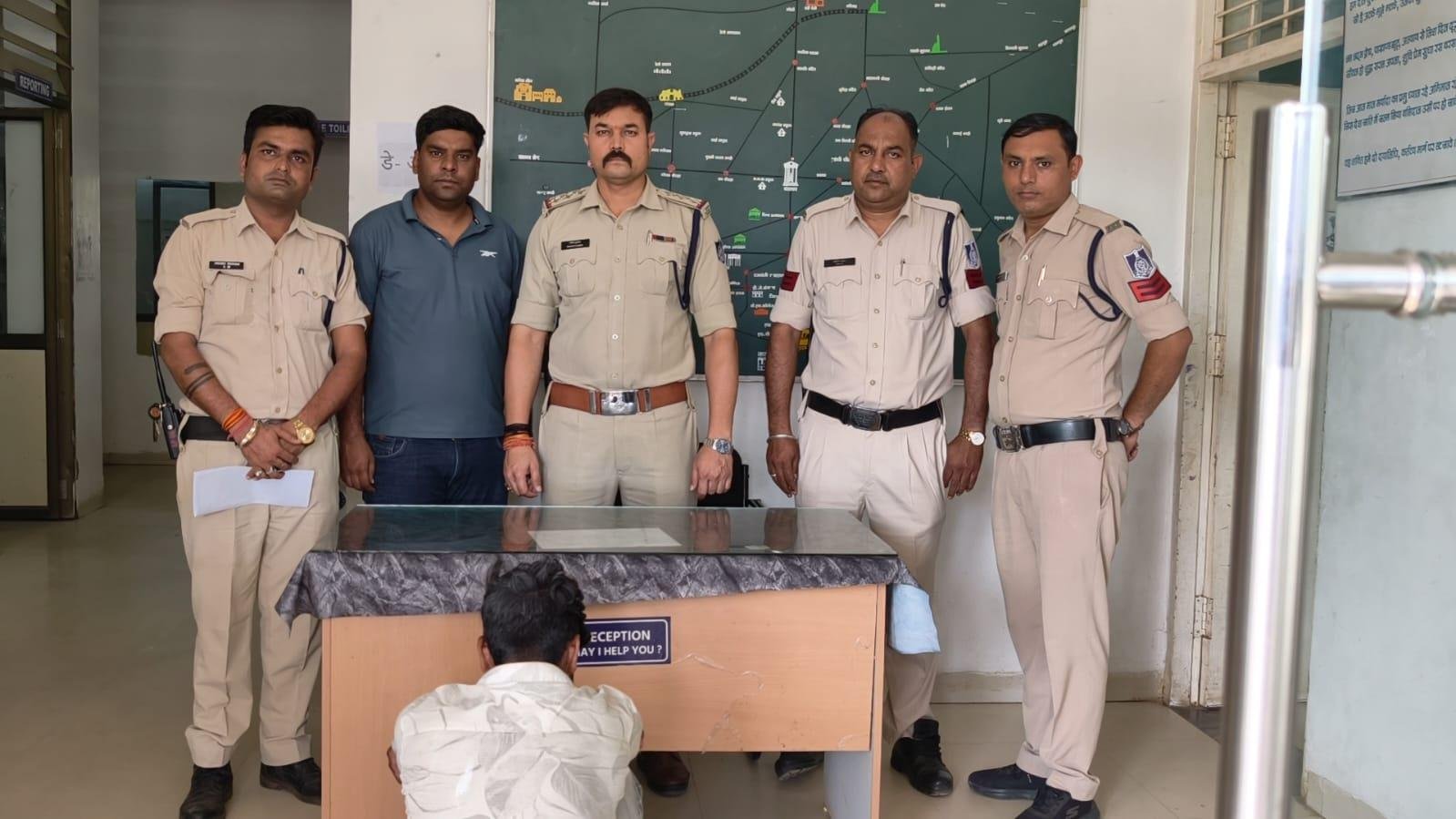 *नाबालिग बालिका को परेशान करने और धर्म परिवर्तन की धमकी देने वाला आरोपी गिरफ्तार*