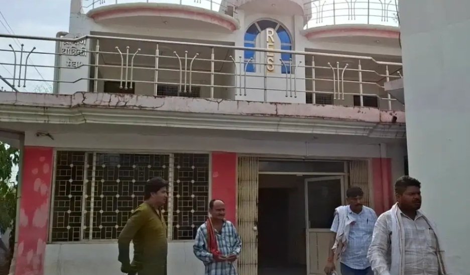 *आरईएस कार्यालय में घुसकर कर्मचारी से मारपीट कर्मचारियों ने एसपी से की सख्त कार्रवाई की मांग*