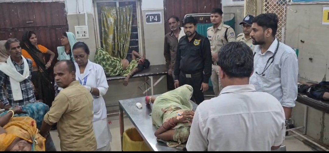 *चिरई चोंच के पास बस ने ऑटो को मारी टक्कर एक दर्जन से अधिक घायल आबकारी टीम ने दिखाई तत्परता*