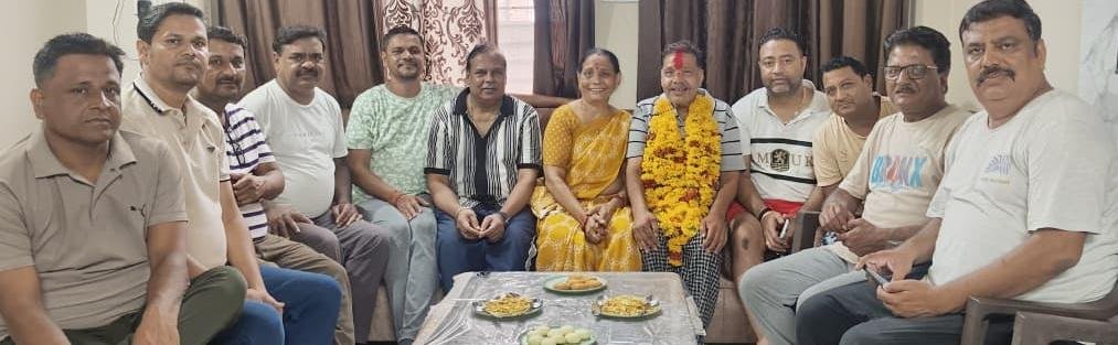 38 वर्षों की उल्लेखनीय सेवा के बाद वरिष्ठ स्टेनो राजेंद्र कुमार असाटी सेवानिवृत्त*