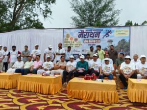 *दमोह में सेफ क्लिक 2.0 साइबर जागरूकता मैराथन का आयोजन जनप्रतिनिधियों व पुलिस अधिकारियों ने दिखाई हरी झंडी*