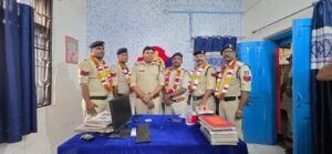 *हटा जेल में पदोन्नति समारोह आयोजितप्रहरी से मुख्य प्रहरी बने कर्मचारियों का हुआ सम्मान*