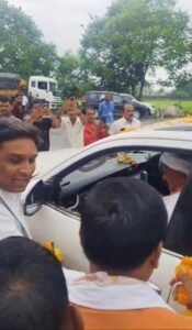 *बांदकपुर में रावतपुरा सरकार के आगमन से धर्ममय हुआ वातावरण जगह-जगह पुष्पवर्षा से हुआ भव्य स्वागत*