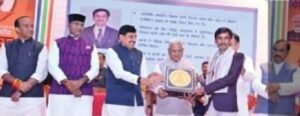 *राज्य स्तरीय शिक्षक सम्मान से गौरवान्वित हुए सुखनंदन साहू जबेरा में हुआ भव्य स्वागत*