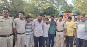 *गौहत्या मामले में 9 आरोपी गिरफ्तार पुलिस ने जुलूस निकालकर न्यायालय में किया पेश*